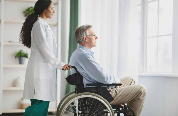 À la recherche d'une aide à domicile ? découvrez unaide !
