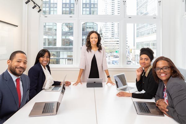 Libérez votre potentiel avec une formation en leadership immersive